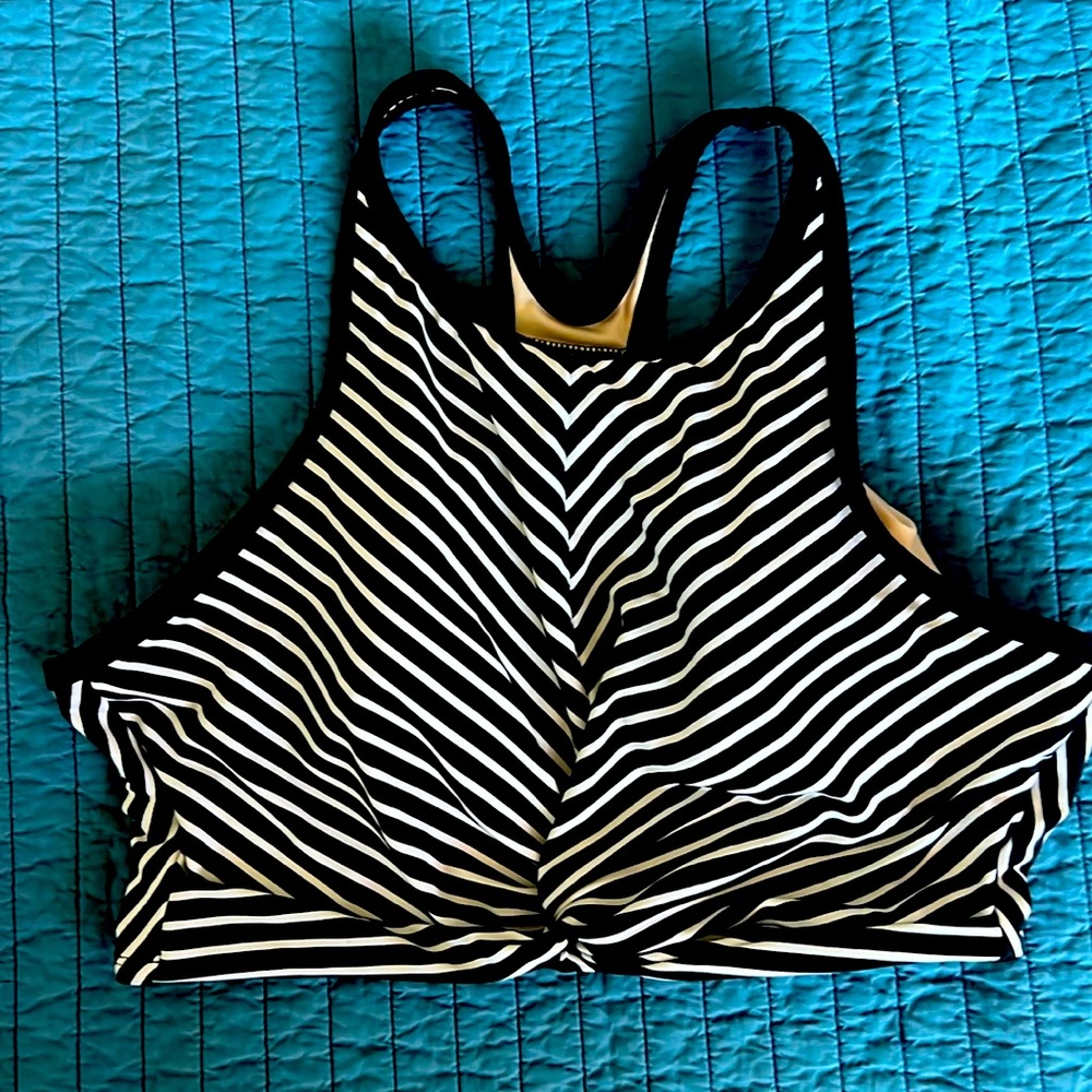 Target brand Kona Sol swim top WORN ONCE ☀️🌊⛱️